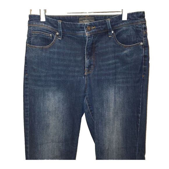 Chico's So Slimming Size .05 / Small Cropped Blue Denim Jean Medium Wash Stretch - Picture 5 of 12